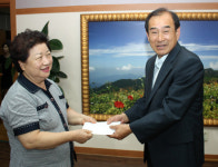 금혼식 비용 털어 장학금 ‘훈훈’