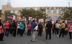 가축분뇨장 설치 철회하라...괴산 방축리 주민 시위