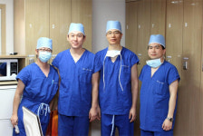 日로사이병원 소장, 선병원 방문 관절수술 참관