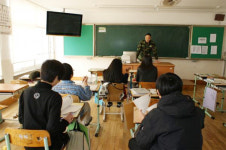 논산 항공학교 병사, 노성중서 과외 봉사