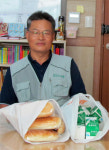 “우유 마시고 씩씩하게 자라렴”