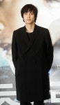 강동원 소집해제 동원이도 오고, 현빈도 오고… 드라마는 뭐보나?
