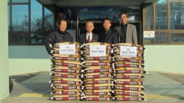 30개 마을 경로당에 쌀 기탁