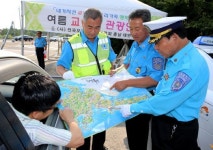 피서철 태안군 모범운전자회, 구슬땀 돋보여