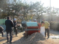 휴경지재배 콩 수확 마을경로당에 전달