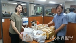 팔달구 행복나눔봉사단,  사랑의 빵 나눠주기