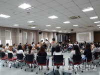 수원교육지원청, 학교도서관 담당자 대상 연극놀이 연수
