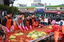 수원 장안구 반딧불이 연무시장상인회, 2019년 사랑의 김장나눔