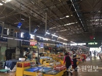 새롭게 단장한 수원농수산물도매시장...31일부터 과일·수산동 경매 개시