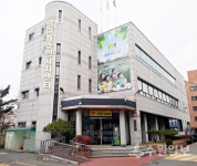 송죽동 주민들, 저소득 가정 청소년에게 졸업앨범비 지원