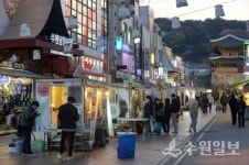 수원천 따라 흐른 상업중심지 수원의 이야기