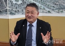 [인터뷰] 김재옥 수원상공회의소 회장 기본정신 되찾을 것