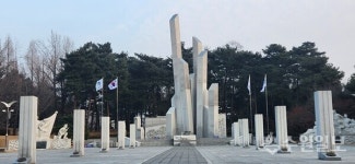[김충영 수원현미경(131)] 수원연화장 건립의 첫 단추는 이상룡 수원시장이 꿰었다