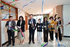이상일 용인시장, 성산초교 꿈산책 도서관 개관식 축하