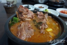 [김우영 광교칼럼] 장안식당은 행복 주는 노포, 숨은 찐맛집, 동네맛집