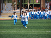 “왜 우리학교에는 잔디운동장 없어요”