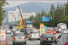 기아로 운전 `왕짜증’