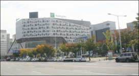 컨벤션타운인가, 호텔타운인가