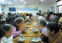 삼무공원 운동 동호회 연동경로당서 경로잔치