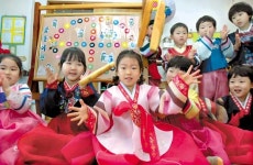 윷나와라...고사리 손의 재주