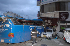 시야 좁히고 정지거리 늘려 치명적