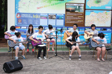 중학생과 공공도서간의 이색 만남