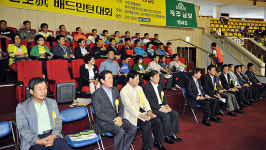 2012 대교눈높이컵·제12회 제주일보기 배드민턴대회열기 후끈