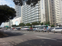 롯데면세점 앞 전세버스 불법주차 여전