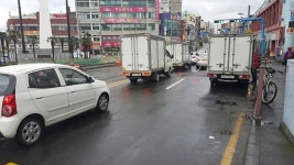 도로에 길게 늘어선 차량들...교통난 심각