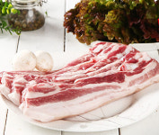 (24)최신 IT기술·HACCP 환경서 청정 흑돼지 사육