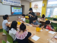 서호초, 토요 북카페 운영