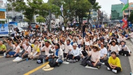 이제주섬공항지점영 | "해군기지·제2공항 없는 평화의 섬 제주 만들 것"