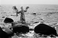 (104)프레임에 담은 삶과 죽음…굿판으로 넋 위로했다