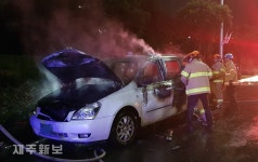 제주 도련동 도로 달리던 차량서 화재