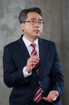 김용철 미래 세대 위한 새로운 경제체계 만들겠다