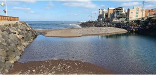 용연계곡 하류에 퇴적물 쌓여 옛 정취 사라진다