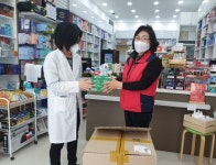 한림읍 태안약국, 어려운 이웃에 파스 전달
