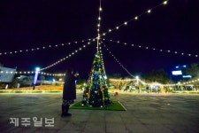 코로나에 지친 시민들을 위한 야간 감성 광장 조성