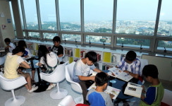 책만 읽던 도서관은 잊으세요