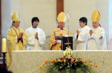 사랑으로 하나되는 공동체 만들자