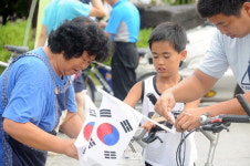 [이모저모] 각계 자원 봉사자 구슬땀