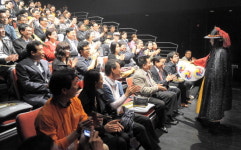 보고 즐기며 요정세상 만끽했어요