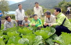 당선 축하 대신 도민 질책 택했다