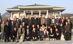 배움 기회 잃은 노인 가르치며 제2의 인생