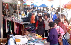 춘천 풍물시장 교통난 극심