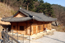 [문화재,사람에게 말을 걸다] 16. 삼척 천은사·이승휴