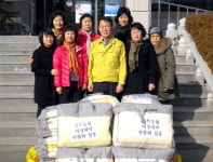 평창 진부농협 여성대학연합 위문품 전달