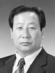 [새의자] 임창운  영월중·고교장