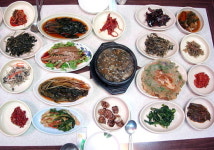 산채비빔밥·간장게장에 입맛이 살아난다