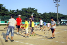 한전 홍천지점 봉사단 어린이 테니스 강습